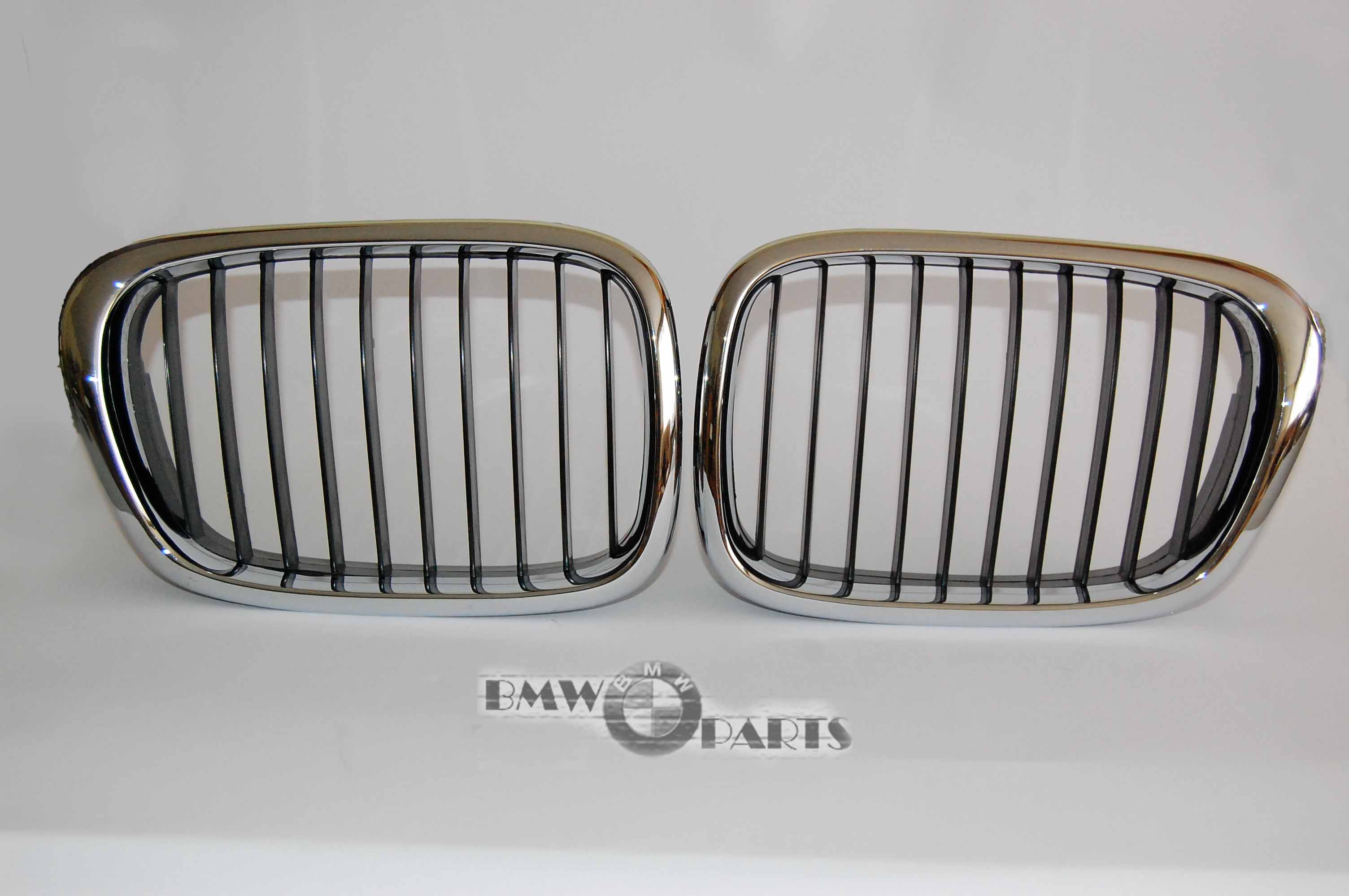 MẶT GA LĂNG BMW 525I.